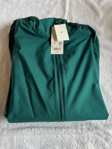 유니클로 L 포켓터블 후드티 그린 새상품 [ 익명 배송 ]