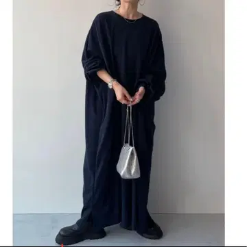 네이비 오버 사이즈 긴팔 원피스