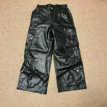 가죽 카고 팬츠 / y2k / 인조 가죽 / 아티스트 의상