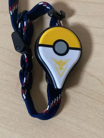 포켓몬 GO 플러스 노랑