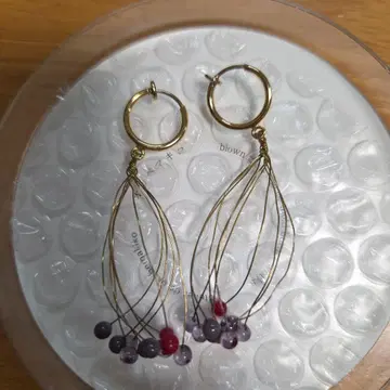 오카베 마키코 귀걸이