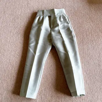 유나이티드 애로우즈 샤이니 턱 테이퍼드 팬츠