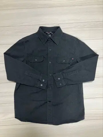 다크 그레이 긴팔 플란넬 셔츠