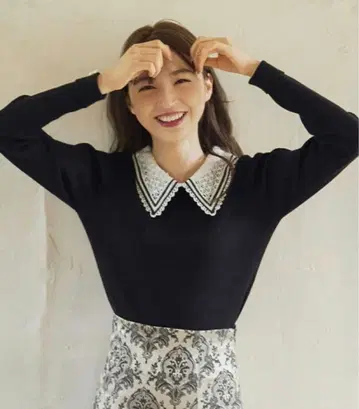[ 새상품 ] 토코 2WAY 라인 레이스 카라 부착 리브 니트 긴팔 상의