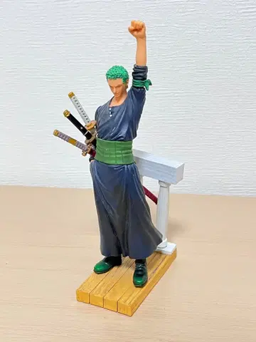 원피스 조로 피규어