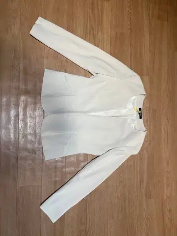 로트레아몽 화이트 테일러드 자켓 사이즈 40