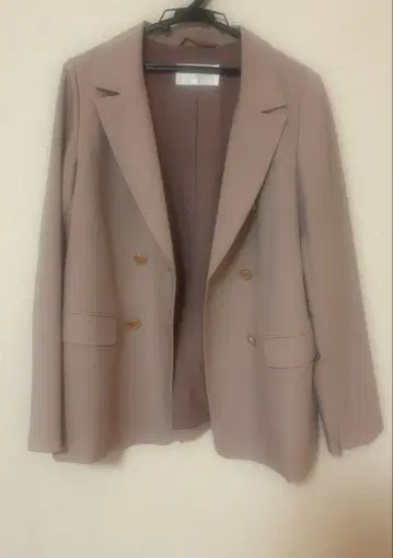 LILLIAN CARAT 슬릿 슬리브 테일러드 자켓 핑크