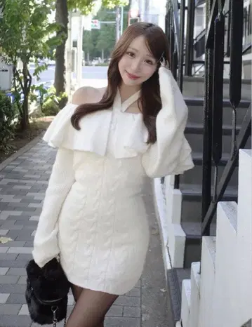 다리치/Darich 홀터 디자인 오프숄더 니트 미니 원피스