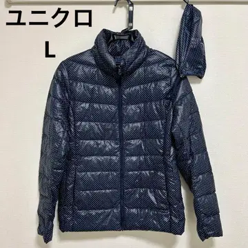 유니클로 네이비 도트 무늬 울트라 라이트 다운 자켓