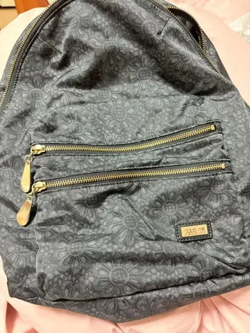 안나수이 백팩 꽃무늬 블랙