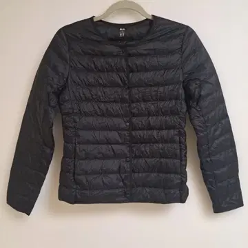 유니클로 울트라 라이트 다운 컴팩트 자켓 블랙 M