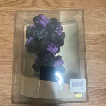 블랙과 보라색 꽃 장식 일본 정통의상 소품