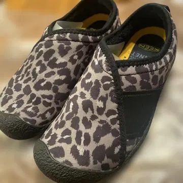 KEEN 킨 HOWSER WRAP 여성용 슬립온 24.5