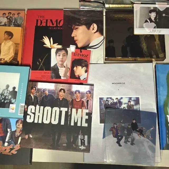 데이식스앨범드림데몬선라이즈문라이즈네겐트로피그래비티행날슛미