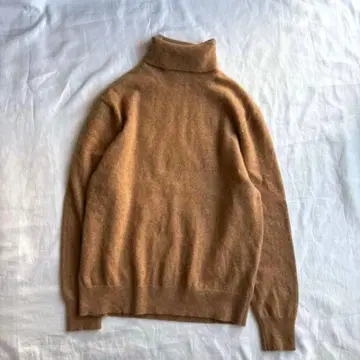 유니클로 캐시미어 100% 카멜 터틀넥 니트 XL