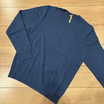 [ 새상품급 ] 캐시미어 100% 블루 크루넥 스웨터