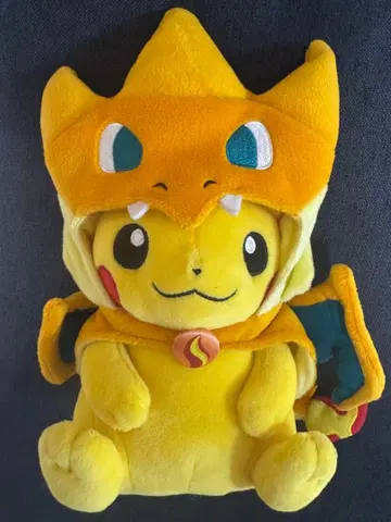 메가 리자몽 Y 판초를 입은 피카츄 봉제 인형 메가 도쿄