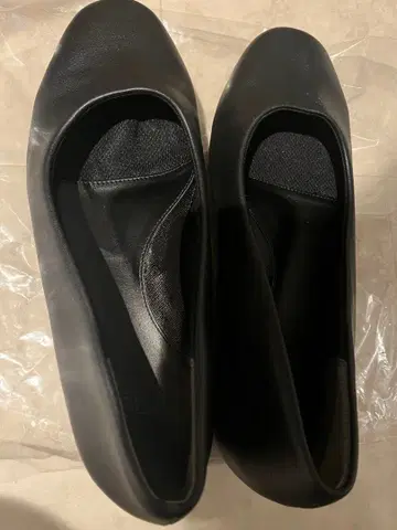 블랙 취업 펌프스 합성 피혁 로우힐