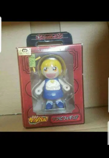 골드 컬러의 갓슈 피규어 소프트 비닐 갓슈