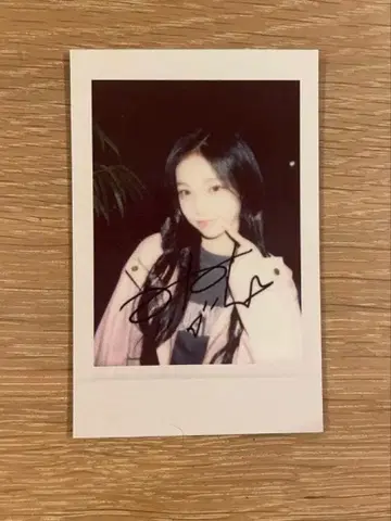 Hearts2Hearts 이안 FOCUS Starriver 폴라로이드