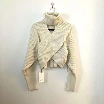 [ 새상품 택 포함 ] 스나이델/크로스 디자인 니트