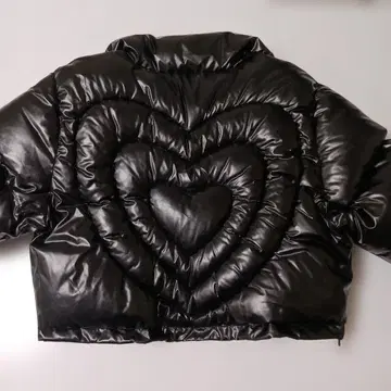 백 하트 충전솜 숏 퍼퍼 자켓 한국 스타일 블랙