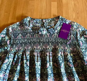 [ 새상품급 ] sosotto 리버티 블라우스 딸기 도둑 일본제