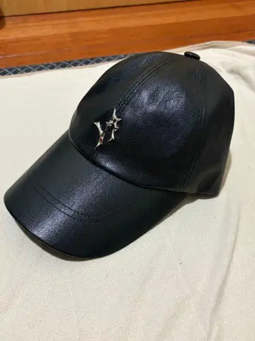 LIBERE 클래식 레더 캡