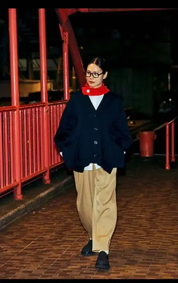 나곤스탠스 water-repellent curve pants 베이지