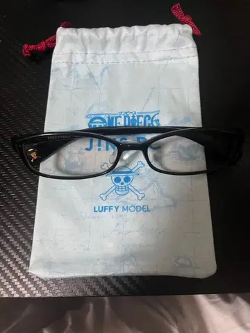 JINS PC 블루라이트 차단 원피스 루피 모델