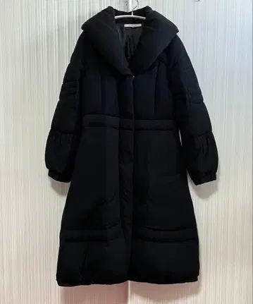 르쉘블루 enchantement 다운 코트 블랙 볼륨 소매