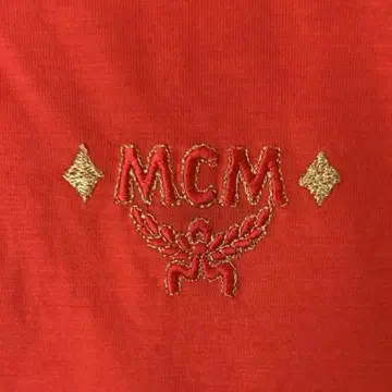 MCM 롱 T셔츠 사이즈 6 (남성용 L)