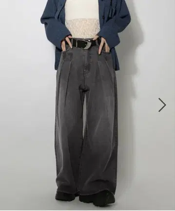 PAGE BOY 페이지 보이 턱 데님 팬츠 블랙