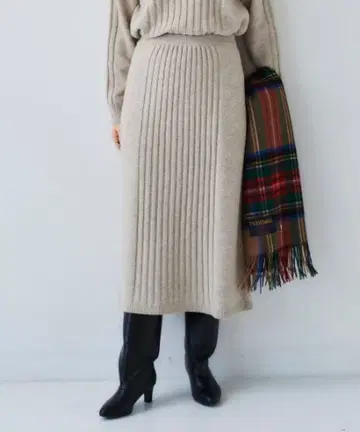 새상품급 le. coeur blanc I라인 리브 디자인 니트 스커트