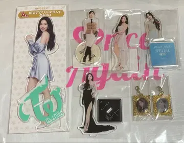 TWICE 미나 아크릴 스탠드 참 세트