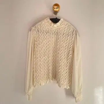 아이보리 긴팔 블라우스 프릴 옷깃 빈티지