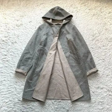새상품급 최근 모델 아마카 후드 부착 리버 코트 2way 40