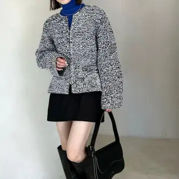 미스틱 멜란지 페플럼 가디건 블랙 화이트 새상품급