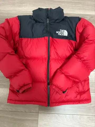 THE NORTH FACE NUPTSE 화이트 라벨