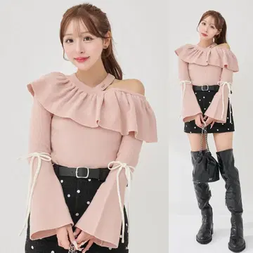 다리치 벨 슬리브 프릴 니트탑