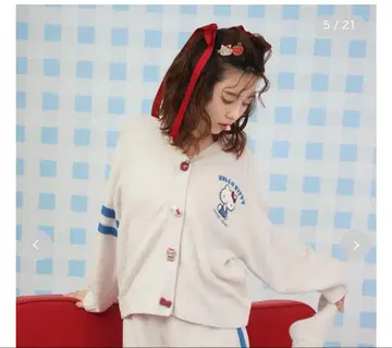 [택 포함 새상품] 스나이델 홈 헬로키티 콜라보 가디건