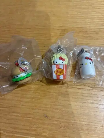 헬로키티 메지루시 액세서리 아메리칸 디자인