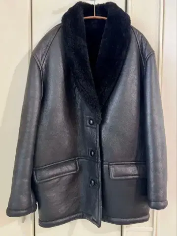 리얼 무스탕 코트 구제 의류 블랙