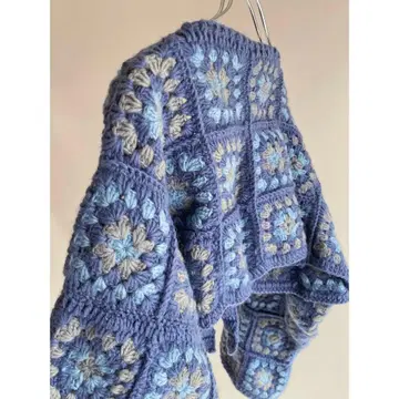 Kastane 두꺼운 원단의 울 니트 숏 기장이 귀여운 크로셰 가디건