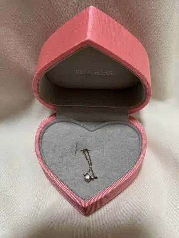 THE KISS 목걸이 하트형 케이스 포함