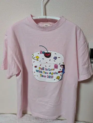 Fall In Love With You AgainTour 2025 티셔츠