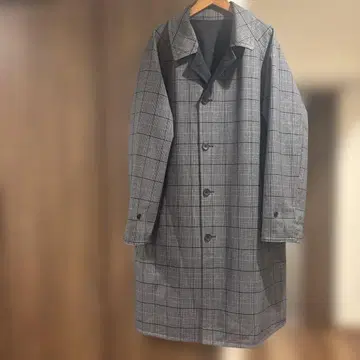 유나이티드 애로우즈 블랙 그레이 계열 리버서블 발칼라 코트