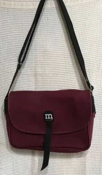 마리메꼬 숄더백 Magneettilaukku 인기 있는 보르도 색상