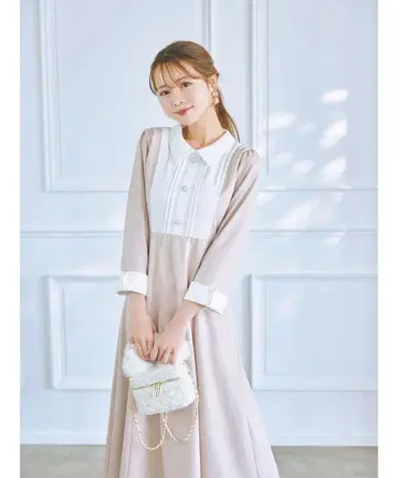 새상품 하자품 토코 클로젯 펄 비쥬 장식 단추 요크 절개 배색 원피스