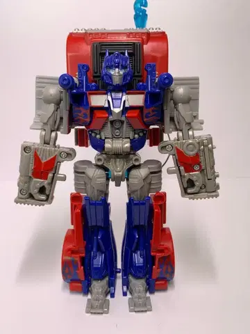 옵티머스 프라임 트랜스포머 베이직